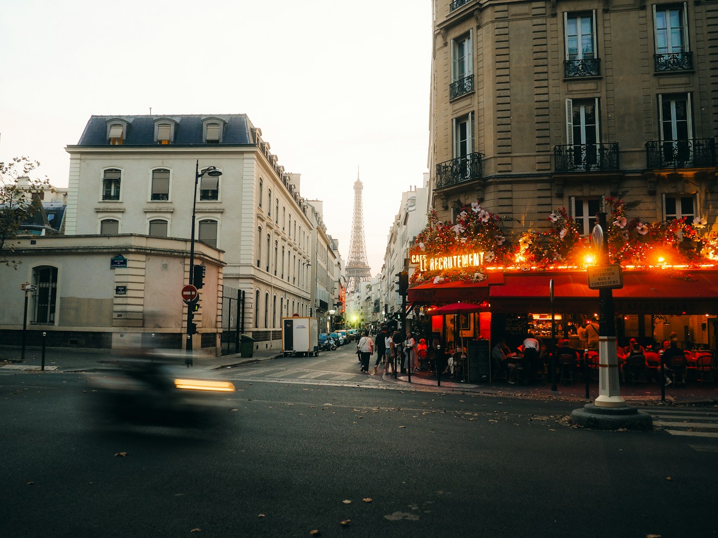 Judgment of Paris — Paris street cafe with Eiffel Tower
